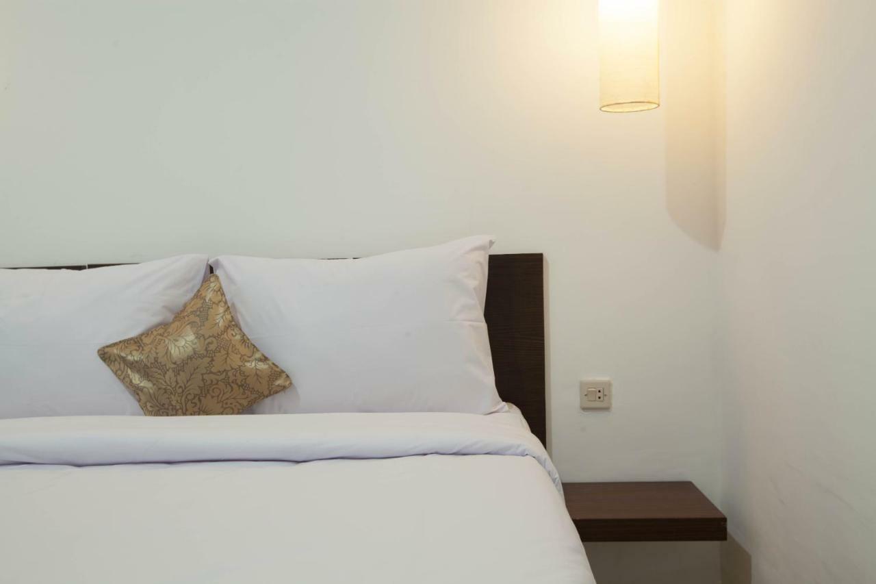 Yankee Fara 14 Hotel Seminyak  Ngoại thất bức ảnh