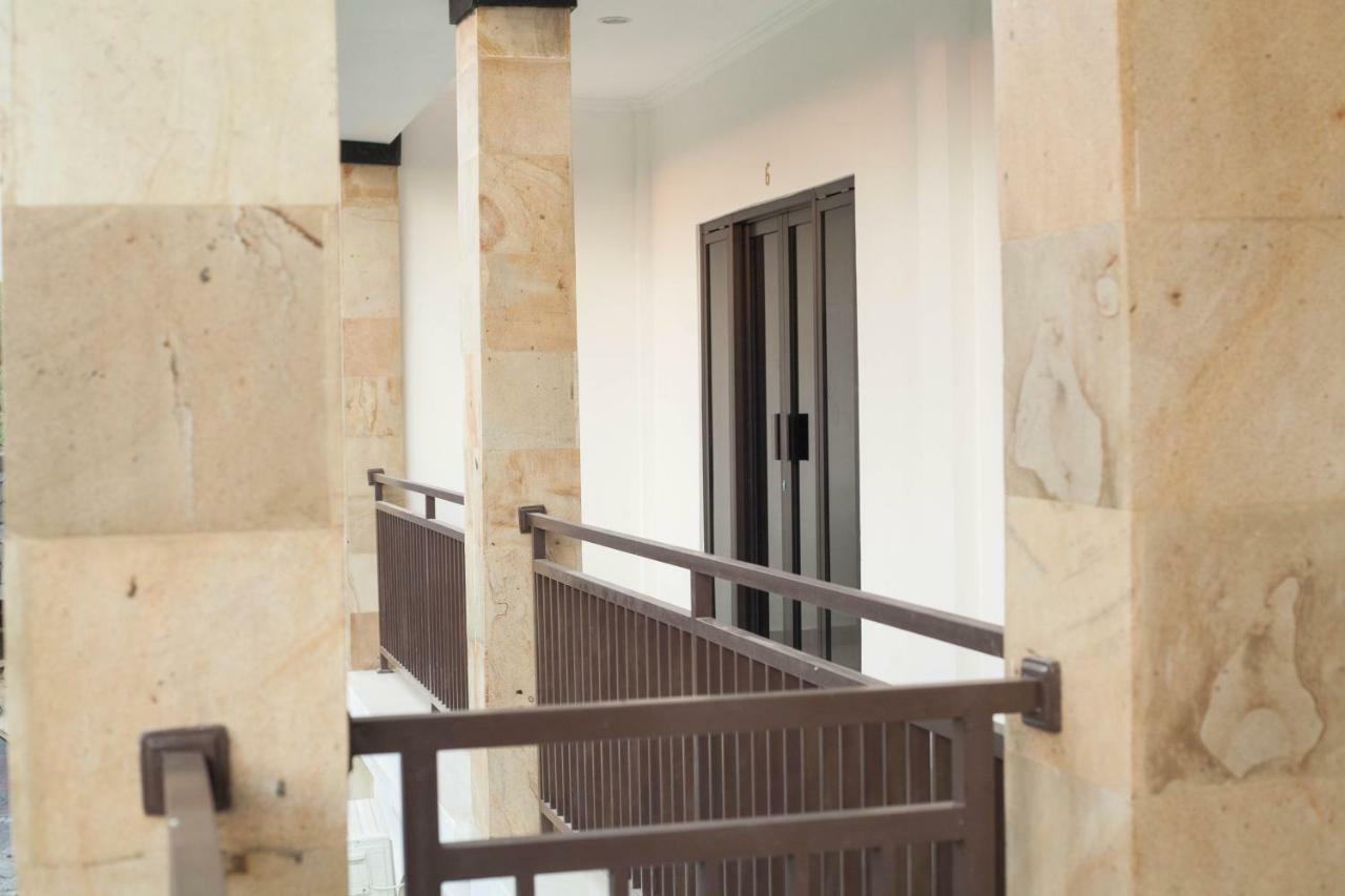 Yankee Fara 14 Hotel Seminyak  Ngoại thất bức ảnh